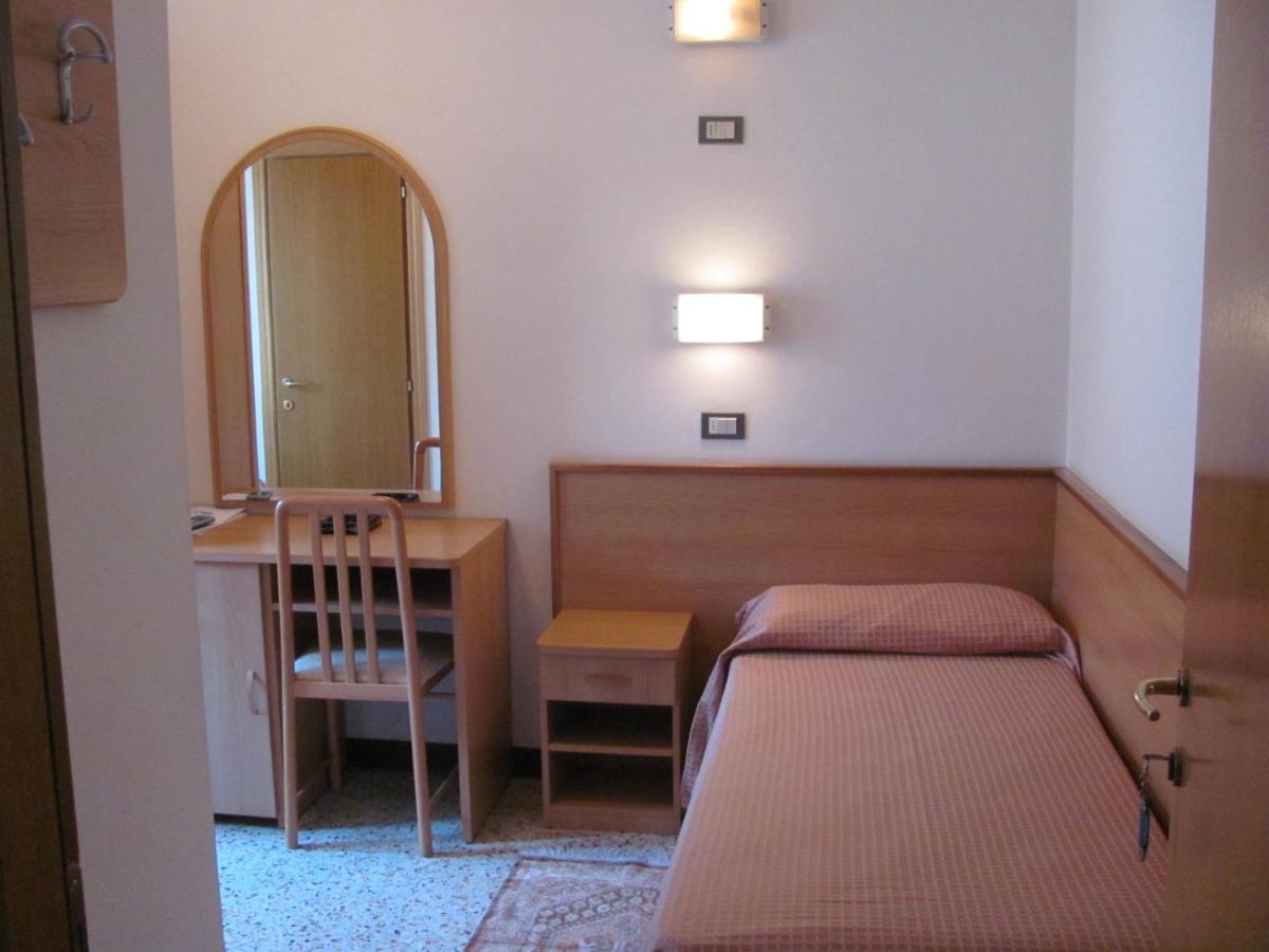 Albergo Moretti Senigallia Eksteriør billede