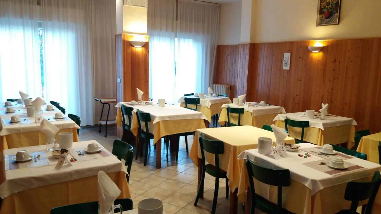 Albergo Moretti Senigallia Eksteriør billede